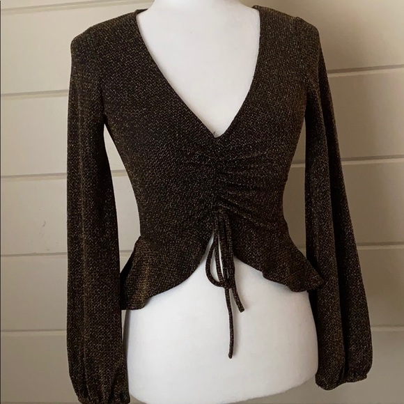 Ruffle Top Size Small - Picture 3 of 8